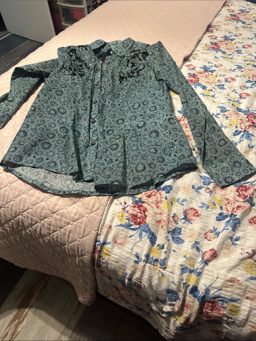 Paisley snap Button-Down Shirt in Teal with Yoke detail.